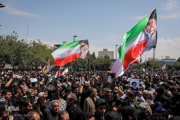 بدرقه رئیس جمهور شهید تا خانه ابدی توسط خراسانی‌ها