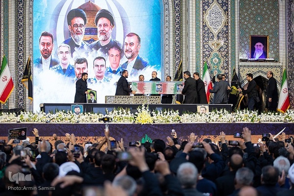 بدرقه رئیس جمهور شهید تا خانه ابدی توسط خراسانی‌ها