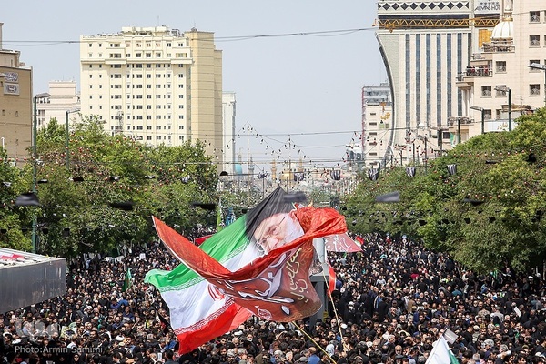 بدرقه رئیس جمهور شهید تا خانه ابدی توسط خراسانی‌ها