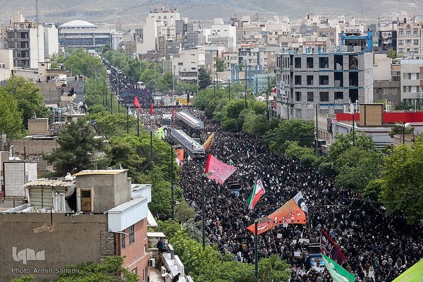 بدرقه رئیس جمهور شهید تا خانه ابدی توسط خراسانی‌ها