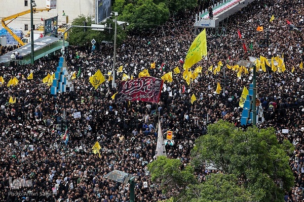 بدرقه رئیس جمهور شهید تا خانه ابدی توسط خراسانی‌ها