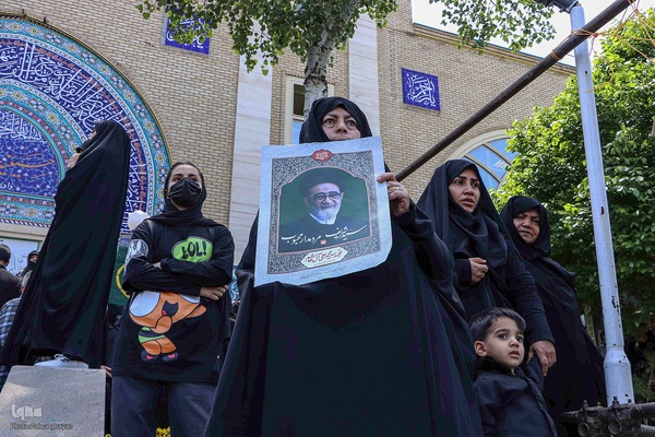 بدرقه تاریخی شهید آیت الله آل هاشم در تبریز‎