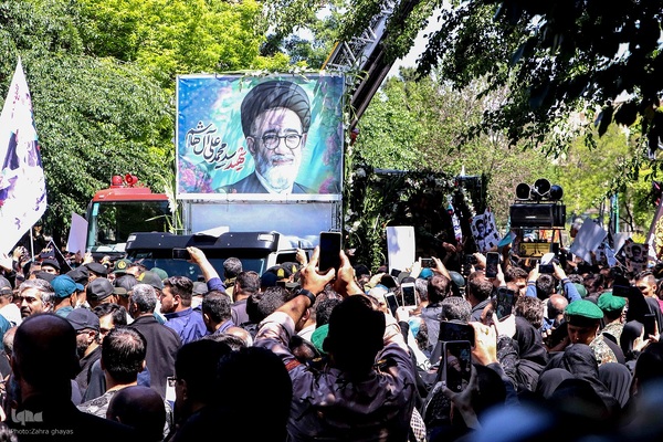 بدرقه تاریخی شهید آیت الله آل هاشم در تبریز‎