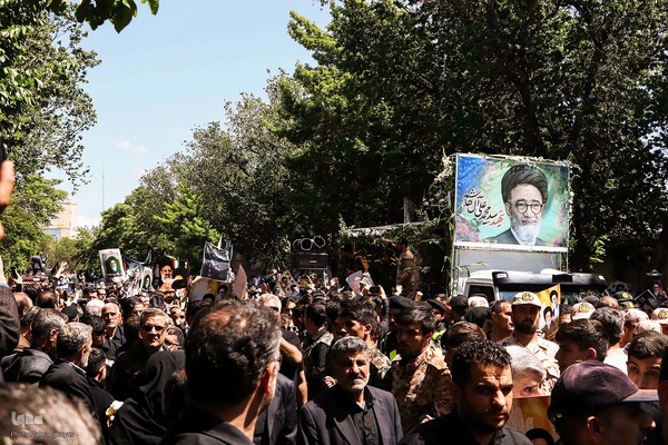 بدرقه تاریخی شهید آیت الله آل هاشم در تبریز‎