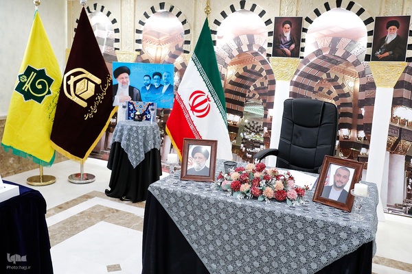 ادای احترام رؤسای بعثه سایر کشور‌های اسلامی و هیئت‌های همراهشان به مقام رئیس جمهور شهید