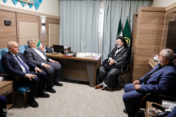 ادای احترام رؤسای بعثه سایر کشور‌های اسلامی و هیئت‌های همراهشان به مقام رئیس جمهور شهید