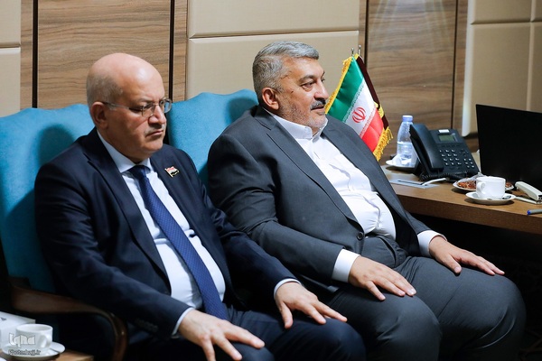 ادای احترام رؤسای بعثه سایر کشور‌های اسلامی و هیئت‌های همراهشان به مقام رئیس جمهور شهید