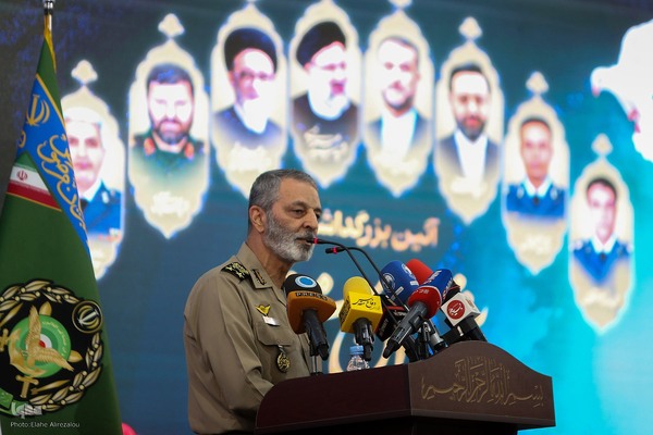 بزرگداشت مقام شامخ شهیدان عرصه خدمت در ستاد ارتش