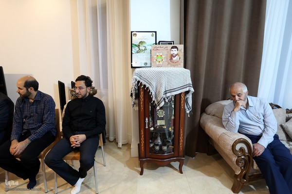 دیدار جمعی از فرزندان شهدا با خانواده شهید صیاد شیرازی