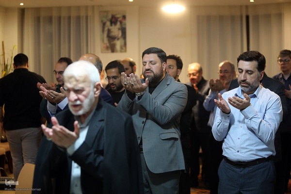 دیدار جمعی از فرزندان شهدا با خانواده شهید صیاد شیرازی