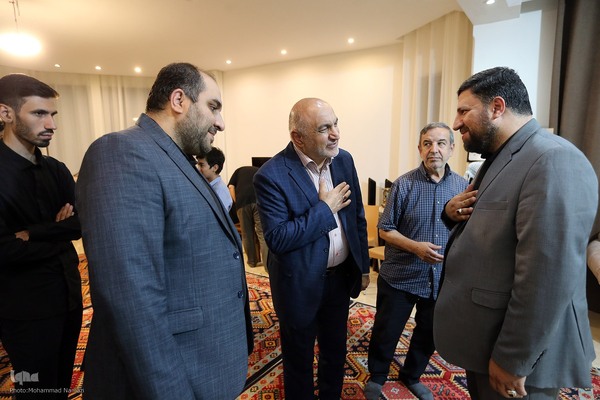 دیدار جمعی از فرزندان شهدا با خانواده شهید صیاد شیرازی