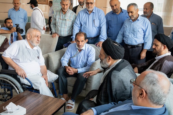 دیدار صمیمی سرپرست حجاج ایرانی با زائران کشورمان در مکه مکرمه