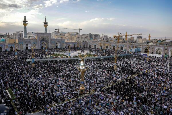 مراسم پرفیض دعای عرفه در حرم رضوی