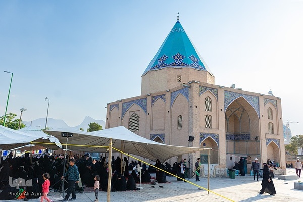 مراسم پرفیض دعای عرفه در تخت فولاد اصفهان 