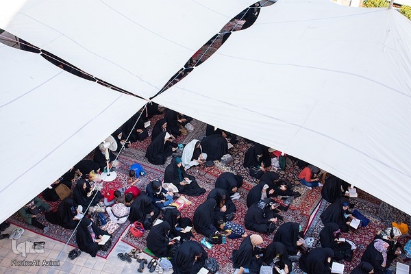 مراسم پرفیض دعای عرفه در تخت فولاد اصفهان 