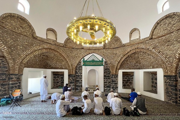 زیارت دوره زائران در مدینه منوره