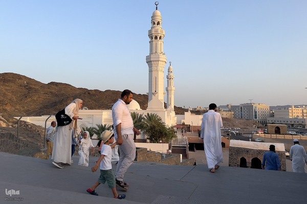 زیارت دوره زائران در مدینه منوره