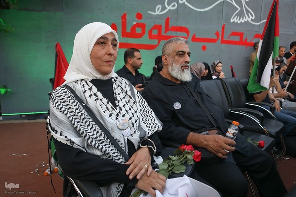 استقبال مردمی از خانواده های شهدا و بازماندگان غزه