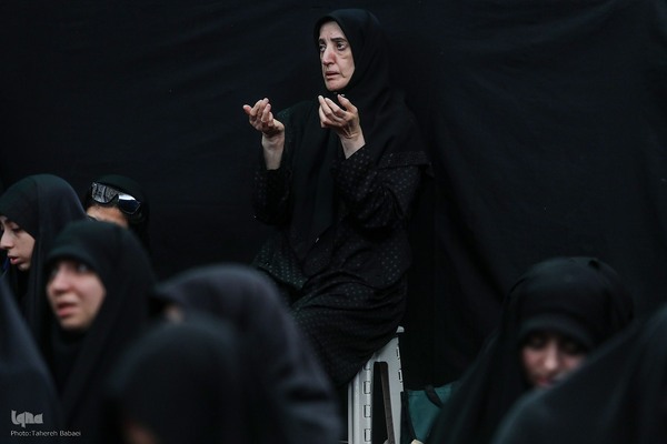 عزاداری چهارمین روزمحرم در تکیه سادات اخوی