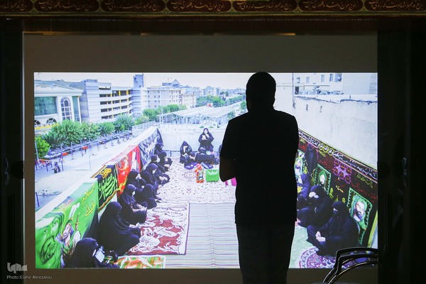 نمایشگاه عکس «مجلسِ پرده‌نشینان»