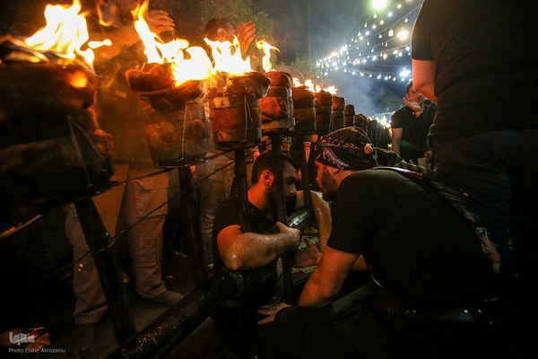 آئین مشعل گردانی عزاداران حسینی در دولت آباد تهران