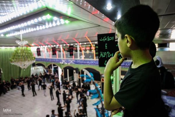 عزاداری ظهر عاشورا در محله کن