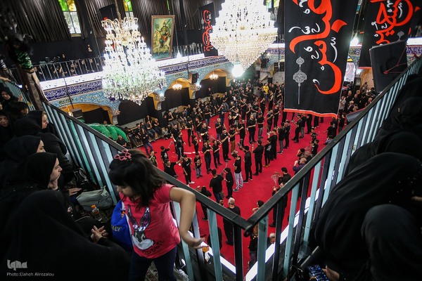 عزاداری ظهر عاشورا در محله کن