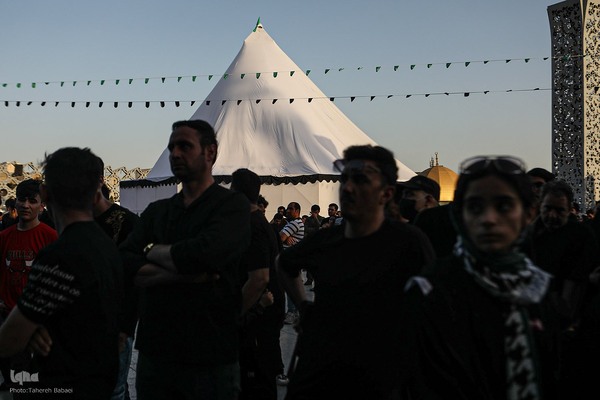 آئین خیمه سوزان در میدان امام حسین (ع)