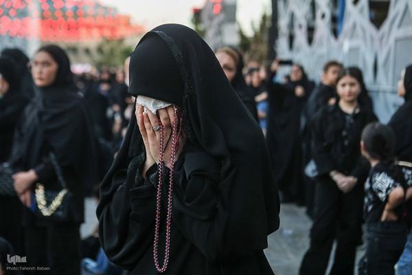 آئین خیمه سوزان در میدان امام حسین (ع)