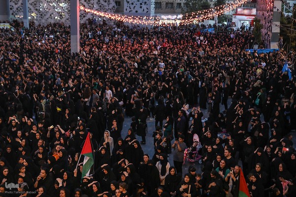 آئین خیمه سوزان در میدان امام حسین (ع)