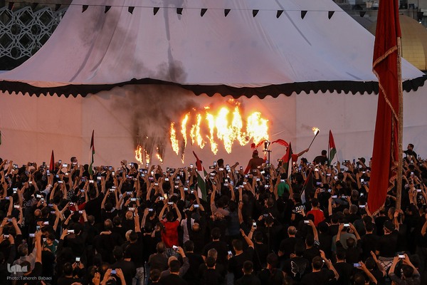 آئین خیمه سوزان در میدان امام حسین (ع)