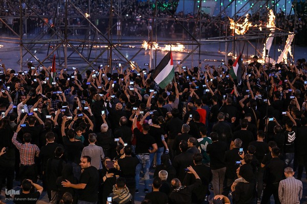 آئین خیمه سوزان در میدان امام حسین (ع)