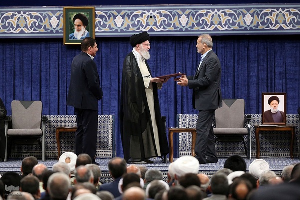 مراسم تنفیذ حکم چهاردهمین دوره ریاست جمهوری اسلامی ایران‌