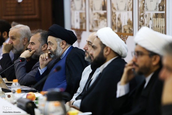 نشست هم‌اندیشی برنامه‌های قرآنی ماه صفر و پیاده‌روی اربعین