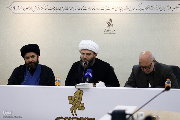 نشست هم‌اندیشی برنامه‌های قرآنی ماه صفر و پیاده‌روی اربعین