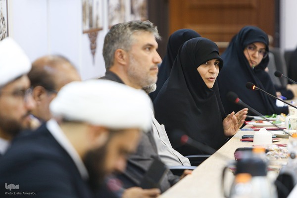 نشست هم‌اندیشی برنامه‌های قرآنی ماه صفر و پیاده‌روی اربعین