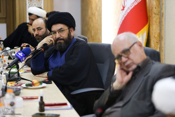 نشست هم‌اندیشی برنامه‌های قرآنی ماه صفر و پیاده‌روی اربعین