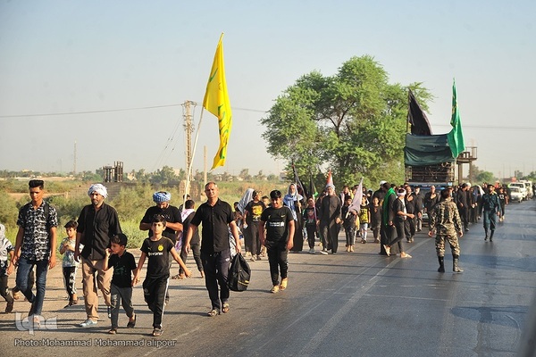 حرکت زائران اربعین از الهایی