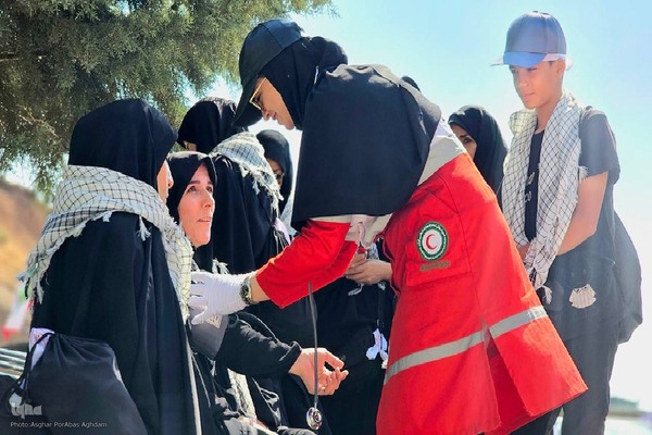 خدمات‌رسانی نیروهای هلال احمر آذربایجان غربی در مرز تمرچین‎