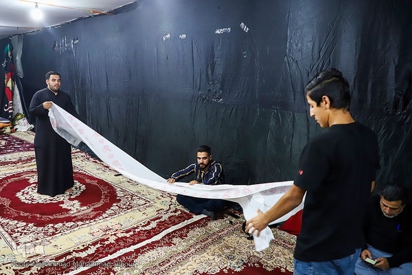 خدمت‌رسانی شبانه‌روزی مواکب حسینی به زوار در چذابه