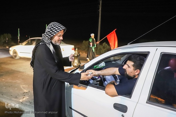 خدمت‌رسانی شبانه‌روزی مواکب حسینی به زوار در چذابه