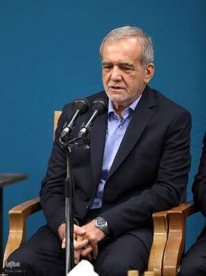 دیدار رئیس‌جمهور و اعضای هیئت دولت چهاردهم با رهبر معظم انقلاب