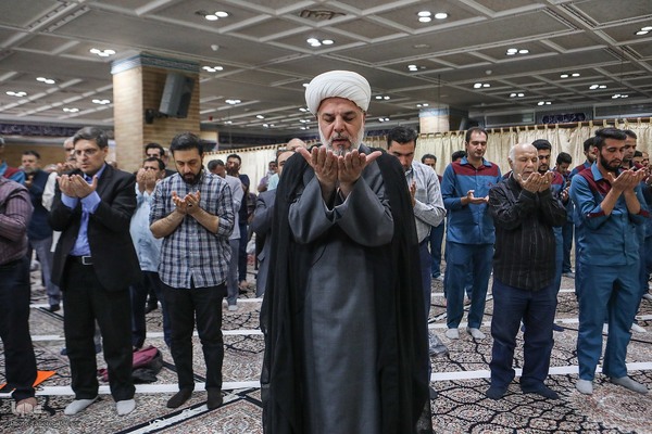 رونمایی از لوح فشرده ترتیل کامل قرآن در بیمارستان خاتم‌الانبیاء(ص)