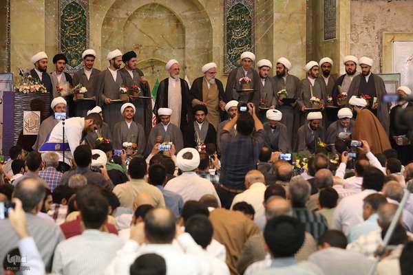 ششمین دوره عمامه گذاری و تکریم حفاظ قرآن مدرسه علمیه دارالسلام تهران