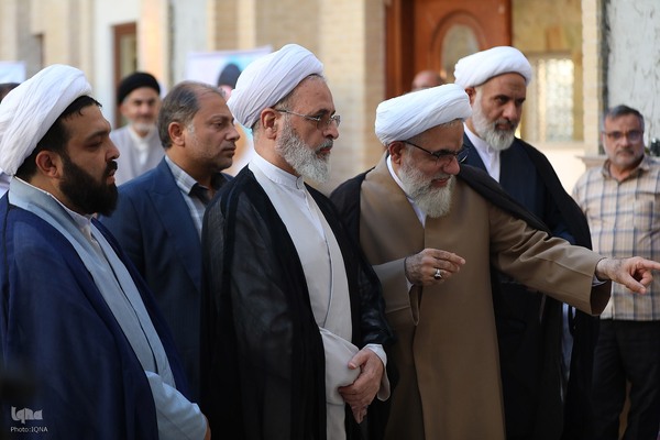 ششمین دوره عمامه گذاری و تکریم حفاظ قرآن مدرسه علمیه دارالسلام تهران