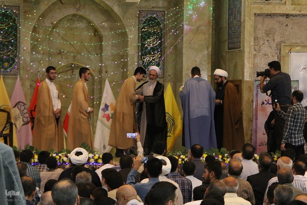 ششمین دوره عمامه گذاری و تکریم حفاظ قرآن مدرسه علمیه دارالسلام تهران