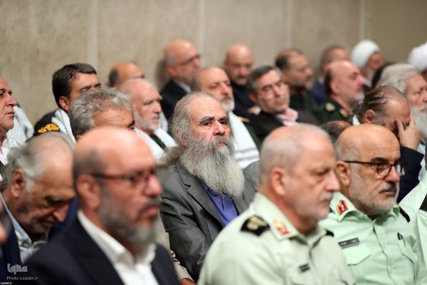 دیدار پیشکسوتان و فعالان دفاع مقدس و مقاومت با رهبر انقلاب