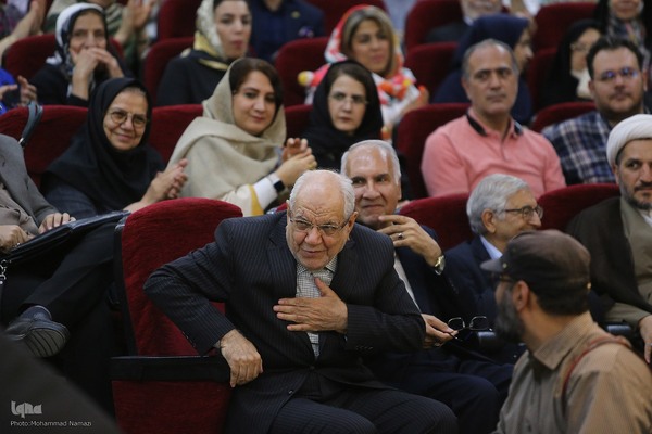 غلامرضا اعوانی در مراسم رونمایی از کتاب‌های «اندیشه‌های فلسفی ابن‌سینا» و «حکمت صدرایی در جهان اسلام»