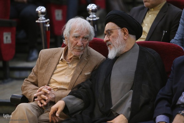 غلامحسین ابراهیمی دینانی عضو پیوسته فرهنگستان علوم در مراسم رونمایی از کتاب‌های «اندیشه‌های فلسفی ابن‌سینا» و «حکمت صدرایی در جهان اسلام»