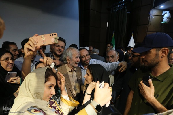 رونمایی از کتاب‌های «اندیشه‌های فلسفی ابن‌سینا» و «حکمت صدرایی در جهان اسلام»